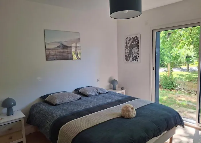 Le Flamboyant, Central, & Port Apartman *